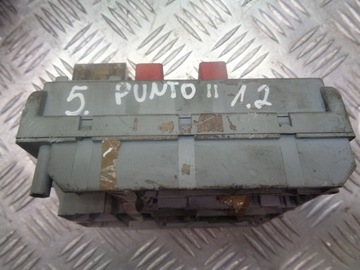 SKŘÍŇKA POJISTEK FIAT PUNTO II 1.2 46763638