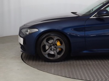 Alfa Romeo Giulia II Sedan 2.0 Turbo 200KM 2016 Alfa Romeo Giulia 2.0 Turbo, Salon Polska, zdjęcie 14