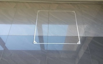 Właz rewizyjny do płytek 50x50cmx4cm