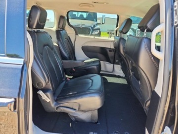 Chrysler Pacifica II 2023 Chrysler Pacifica Touring L 2023 3.6 Benzyna 287KM, zdjęcie 10