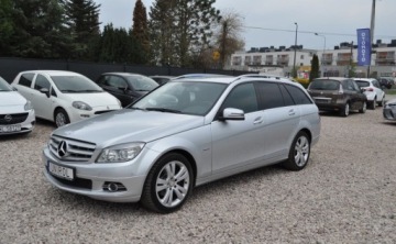 Mercedes Klasa C W204 Kombi T204 1.8 180 CGI BlueEFFICIENCY 156KM 2010 Mercedes-Benz Klasa C 180 CGI Avangarde Automat Benzyna 1.8 Benzyna 156KM