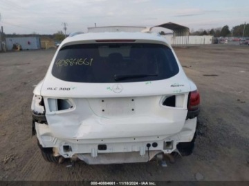Mercedes GLC C253 2020 Mercedes-Benz GLC 300, 2020r., 4x4, 2.0L 2.0 Benzyna 255KM, zdjęcie 5
