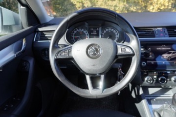 Skoda Octavia III Liftback Facelifting 2.0 TDI 150KM 2018 Skoda Octavia 2.0 TDI SmartLink Tempomat klima 2stref. Czujniki park., zdjęcie 12