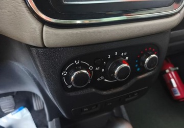 Dacia Dokker Mikrovan TCe 115KM 2015 Dacia Dokker Dacia Dokker 1.2 TCe Stepway 1.2 Benzyna 115KM, zdjęcie 15