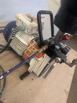 Насос для краски Hubner 1301.