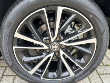 Toyota C-HR II SUV 1.8 Hybrid 140KM 2025 Od ręki - Executive 1.8 Hybrid 140KM | Podgrzewane fotele!, zdjęcie 12