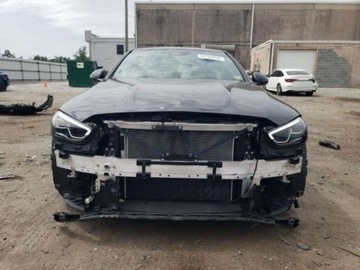 Mercedes Klasa C W206 2022 Mercedes-Benz Klasa C 2022, 2.0L, 4x4, od ubezpieczalni 2.0 Benzyna 255KM, zdjęcie 2