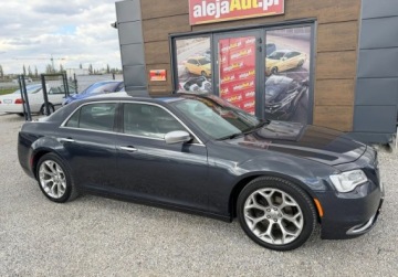 Chrysler 300C II Sedan Facelifting 3.6 V6 286KM 2017 Chrysler 300C 300C 3.6 LPG 285 KM 2017r Warszawa 3.6 BenzynaLPG 285KM, zdjęcie 3
