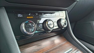 Skoda Superb III Scout 2.0 TSI 280KM 2022 Skoda Superb Combi Scout 2.0TSI 280KM 4X4 Hak Kame, zdjęcie 28