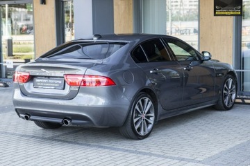 Jaguar XE Sedan Facelifting 2.0 i4P 300KM 2019 Jaguar XE Ledy / Virtual / XDRIVE / FV23%, zdjęcie 12