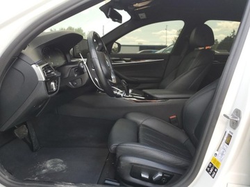 BMW Seria 5 G30-G31 2022 BMW Seria 5 540xi 2022 3.0l 3.0 Benzyna 335KM, zdjęcie 7