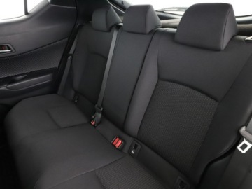 Toyota C-HR I Crossover 1.8 Hybrid 122KM 2018 Toyota C-HR navi kamera grzane fotele ACC LED, zdjęcie 16