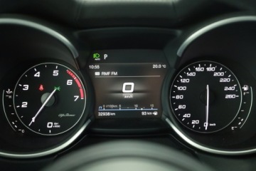 Alfa Romeo Stelvio SUV Facelifting 2.0 Turbo 200KM 2021 Alfa Romeo Stelvio 2.0 Turbo Q4, Salon Polska, zdjęcie 7