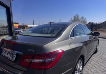 Mercedes Klasa E W212 Coupe 250 CDI BlueEFFICIENCY 204KM 2010 Mercedes-Benz Klasa E bezwypadekserwisautomat 2.1 Diesel 204KM, zdjęcie 13