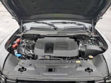 Land Rover Defender IV (L663) 2025 Land Rover Defender 110 X-Dynamic SE 2025 3.0l 3.0 Benzyna 395KM, zdjęcie 6