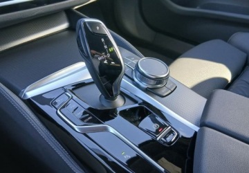BMW Seria 5 G30-G31 Touring Facelifting 2.0 520i 184KM 2023 BMW Seria 5 BMW 520i M Sport Touring Aero Head Up Klimatyzacja 4x Kamera, zdjęcie 12
