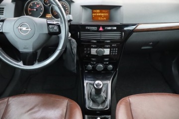 Opel Astra H Cabrio 1.9 CDTI 150KM 2007 Opel Astra 1.9 CDTI, Klima,ALU, El. szyby, zdjęcie 11