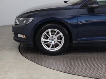 Volkswagen Passat B8 Limousine 1.4 TSI BlueMotion Technology 125KM 2016 VW Passat 1.4 TSI, Salon Polska, Klima, zdjęcie 13