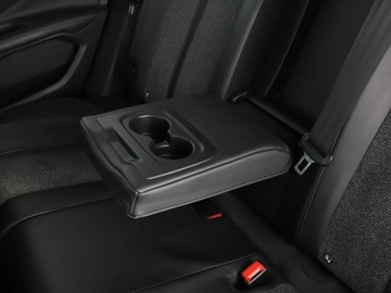 Peugeot 3008 II Crossover 1.5 BlueHDI 130KM 2018 Peugeot 3008 automat navi virtual cocpit, zdjęcie 37