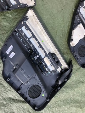 ОБИВКА БОКОВОЙ ДВЕРИ VOLVO S40II V50