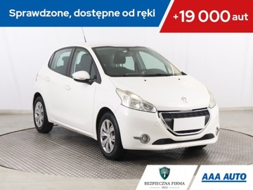 Peugeot 208 I Hatchback 3d 1.2 VTI 82KM 2013 Peugeot 208 1.2 PureTech, Klima, Tempomat
