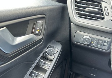 Ford Kuga III SUV Plug-In 2.5 Hybrid 190KM 2022 Ford Kuga 2.5 FHEV 152KM eCVT ST-Line Salon PL ASO FV23 2.5 Hybryda 190KM, zdjęcie 22