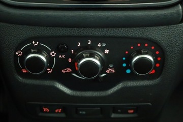 Dacia Lodgy Minivan Facelifting 1.3 TCe 102KM 2019 Dacia Lodgy 1.3 TCe, Salon Polska, Serwis ASO, zdjęcie 9