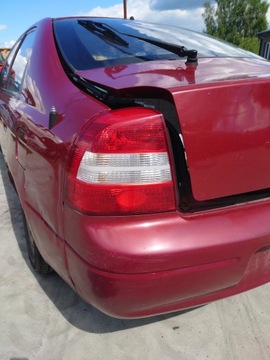 KIA SHUMA 1998 R SVĚTLO LEVÝ ZADNÍ