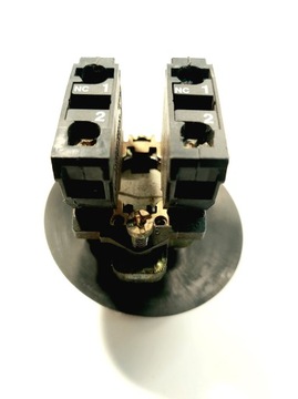 Telemecanique ZBE-102 Аварийный выключатель