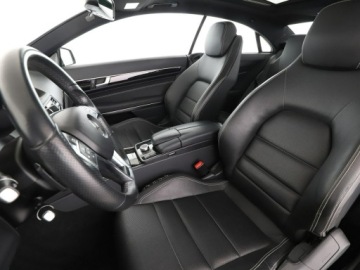 Mercedes Klasa E W212 Coupe Facelifting 250 211KM 2015 Mercedes E 250 FV23% automat skóra navi grzane, zdjęcie 12