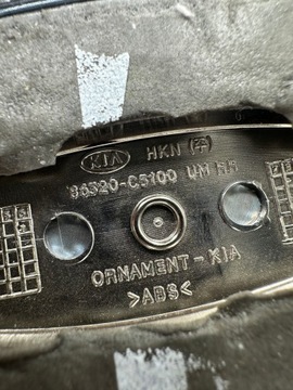 KIA SORENTO ZNAKY ZNAK MASKA MŘÍŽKA 86320-C5100