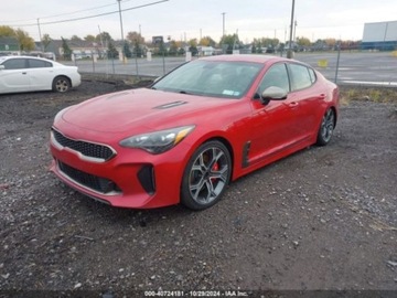 Kia Stinger Liftback 3.3 T-GDi 366KM 2018 Kia Stinger 2018 Kia Stinger GT AWD 3.3 Benzyna 365KM, zdjęcie 1