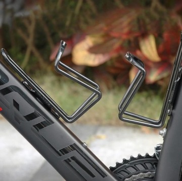 АЛЮМИНИЕВЫЙ ДЕРЖАТЕЛЬ ДЛЯ БУТЫЛКИ ДЛЯ ВЕЛОСИПЕДА