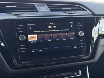 Volkswagen Touran III 1.4 TSI 150KM 2017 Volkswagen Touran TSI 150KM Highline 7 os. LED Top Keyless Nawigacja, zdjęcie 20