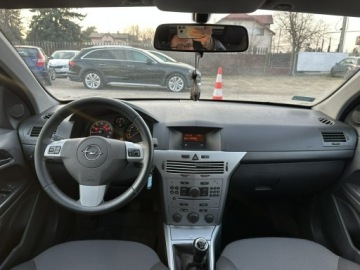 Opel Astra J Hatchback 5d 1.6 Twinport ECOTEC 115KM 2012 Opel Astra 1.6 115KM/SalonPL/Wymienione: rozrząd, zdjęcie 11