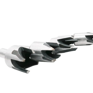 4 деревянных дюбеля для вырезания отверстий.