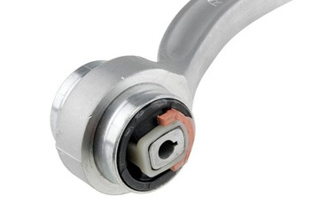 РЫЧАГ ПЕРЕДНИЙ НИЖНИЙ ПРАВЫЙ VW PASSAT B5 95-05