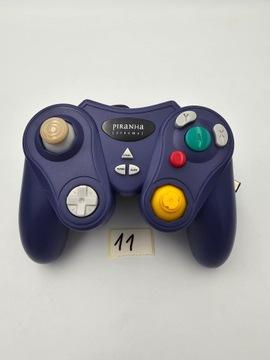 GAMECUBE PIRANHA BLUE PAD