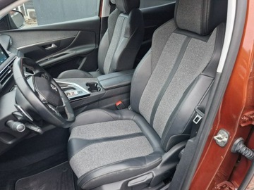 Peugeot 3008 II Crossover 1.2 PureTech 130KM 2019 Peugeot 3008 Automat. Virtual kokpit. Navigacja, zdjęcie 21
