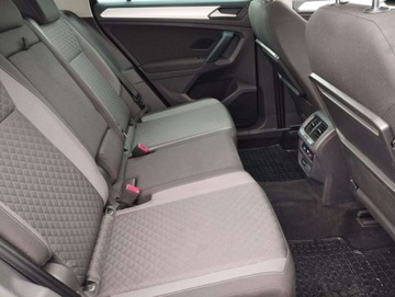 Volkswagen Tiguan II SUV 1.5 TSI EVO 150KM 2019 Volkswagen Tiguan 1.5 TSI 150KM Android Auto Salon PL Grzane Fotele Kamera, zdjęcie 29