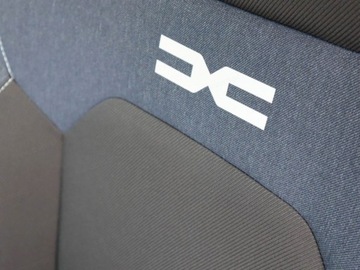 Dacia Duster II SUV Facelifting 1.0 TCe ECO-G 100KM 2025 Od ręki - Journey LPG 1.0 100KM / Pakiet Parking, Zimowy Plus, zdjęcie 4