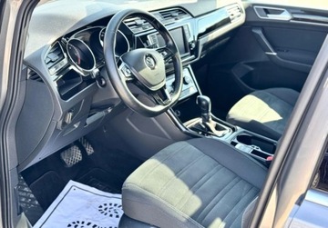 Volkswagen Touran III 2.0 TDI 150KM 2016 Volkswagen Touran 2.0 TDI CR TOP LED DSG Nvi kamera PDC Highline Panorama, zdjęcie 39