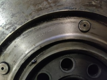 FORD FOCUS MK2 1.8TDCI KOLO DVOUHMOTNÉ 6G91-6477-EC PŘÍTLAČÁK