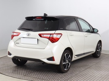 Toyota Yaris III Hatchback 5d Facelifting 2017 1.5 Dual VVT-iE 111KM 2019 Toyota Yaris 1.5 Dual VVT-i, Salon Polska, Klima, zdjęcie 4