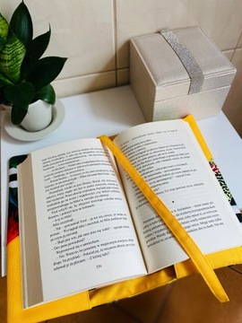 ЧЕХОЛ ДЛЯ КНИГИ УНИВЕРСАЛЬНАЯ КРЫШКА С ЛАСТИКОМ