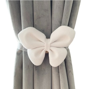 KLAMRA NA MAGNES UPIĘCIE OZDOBA DO FIRAN TASIEMKA KOKARDA BIAŁA BROKAT