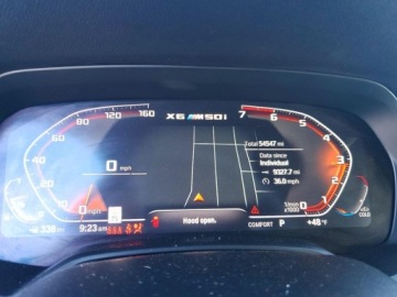 BMW X6 G06 2021 BMW X6 M50i 2021 4.4 Benzyna 523KM, zdjęcie 9