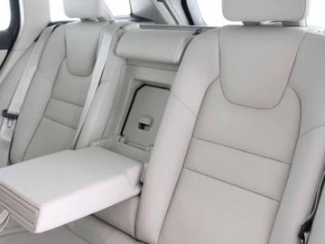 Volvo V60 II  Kombi Facelifting 2.0 B4 B 197KM 2025 VOLVO V60 B4 Plus Dark Combi 2.0 (197KM) 2025, zdjęcie 12