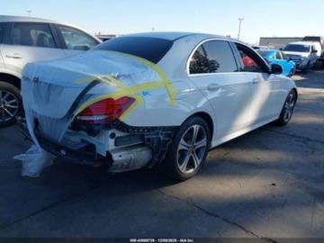 Mercedes Klasa E W213 2019 Mercedes-Benz Klasa E E 300, od ubezpieczalni 2.0 Benzyna 241KM, zdjęcie 5