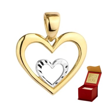 Zawieszka w kształcie serca z diamentowanym serduszkiem w środku
